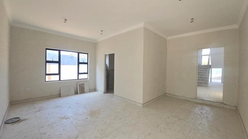 4 Bedroom Property for Sale in Meerhof North West